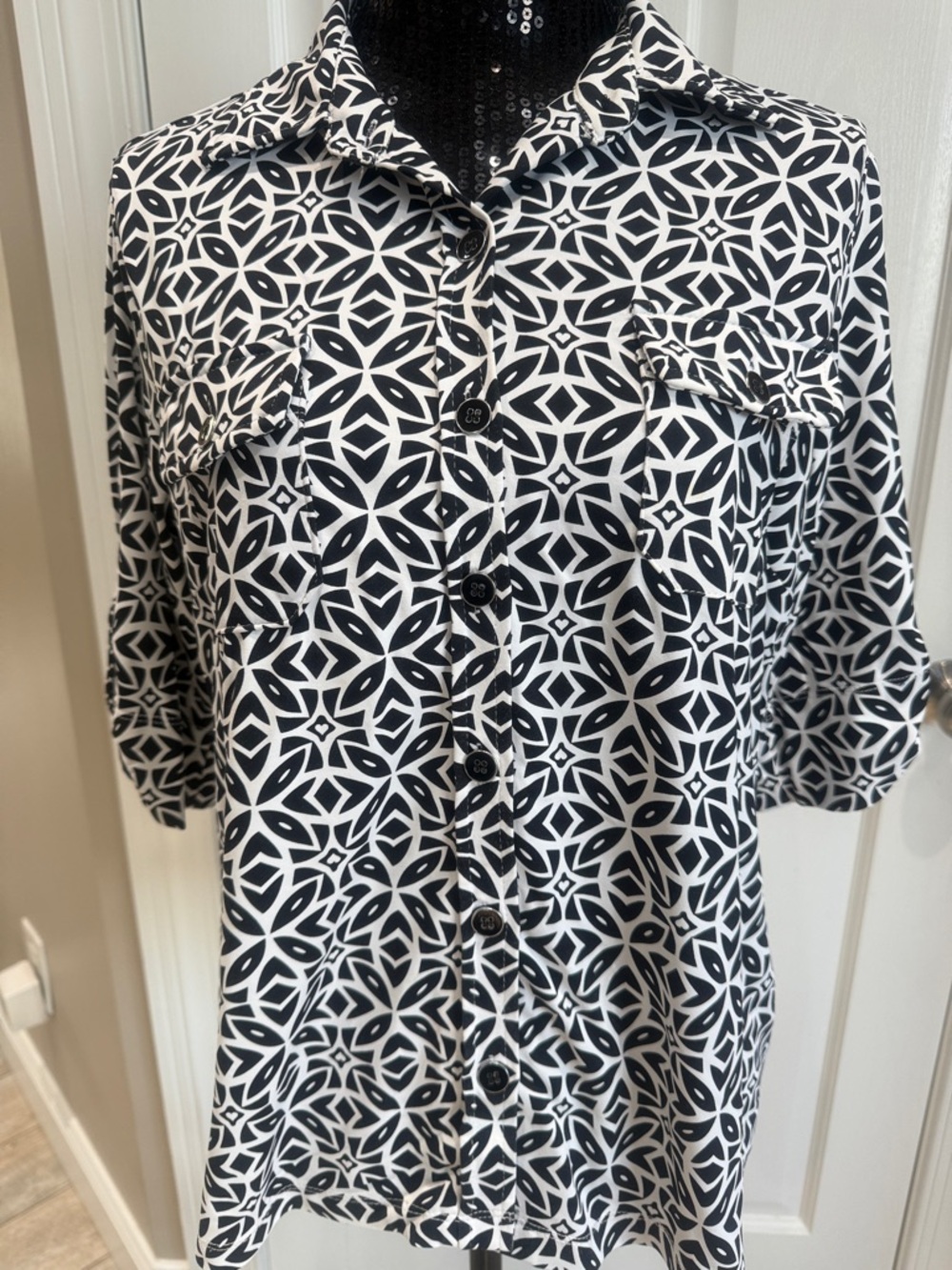 Women’s Black & White UPF 50 Geometric Button-Up Shirt
